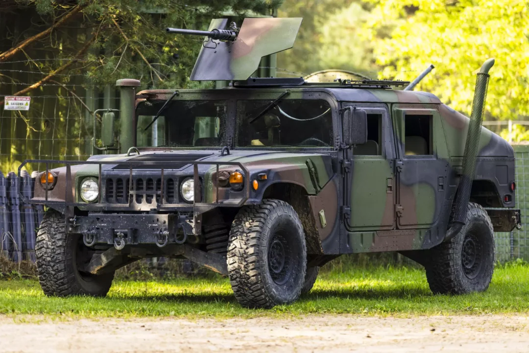 JAV armijos legendinių visureigių HMMWV vairavimo pramogos